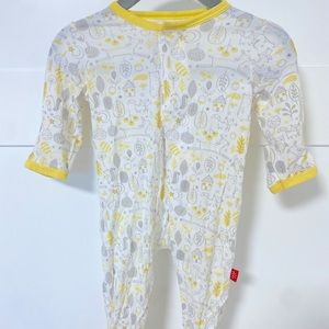 Magnetic Me Longsleeve Onesie footsies